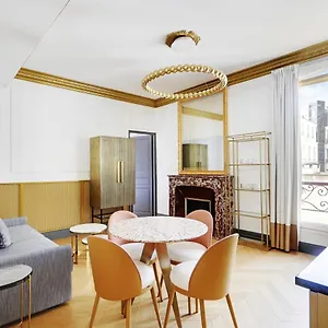 Pick A Flat's In Champs Elysees - Rue Du Colisee , Paris Frankreich